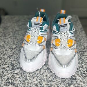 Stylish Sneakers in White and Orange